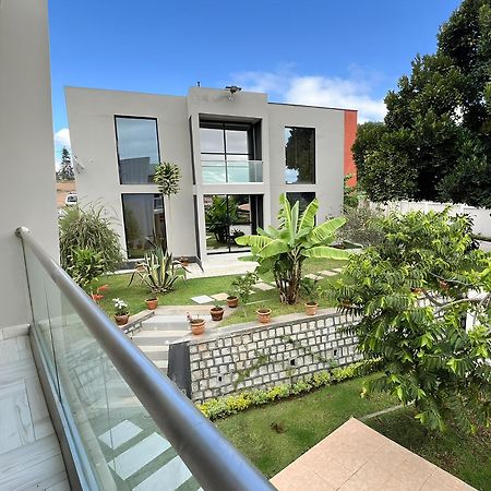 Guest House Nohfy Antananarivo Bagian luar foto