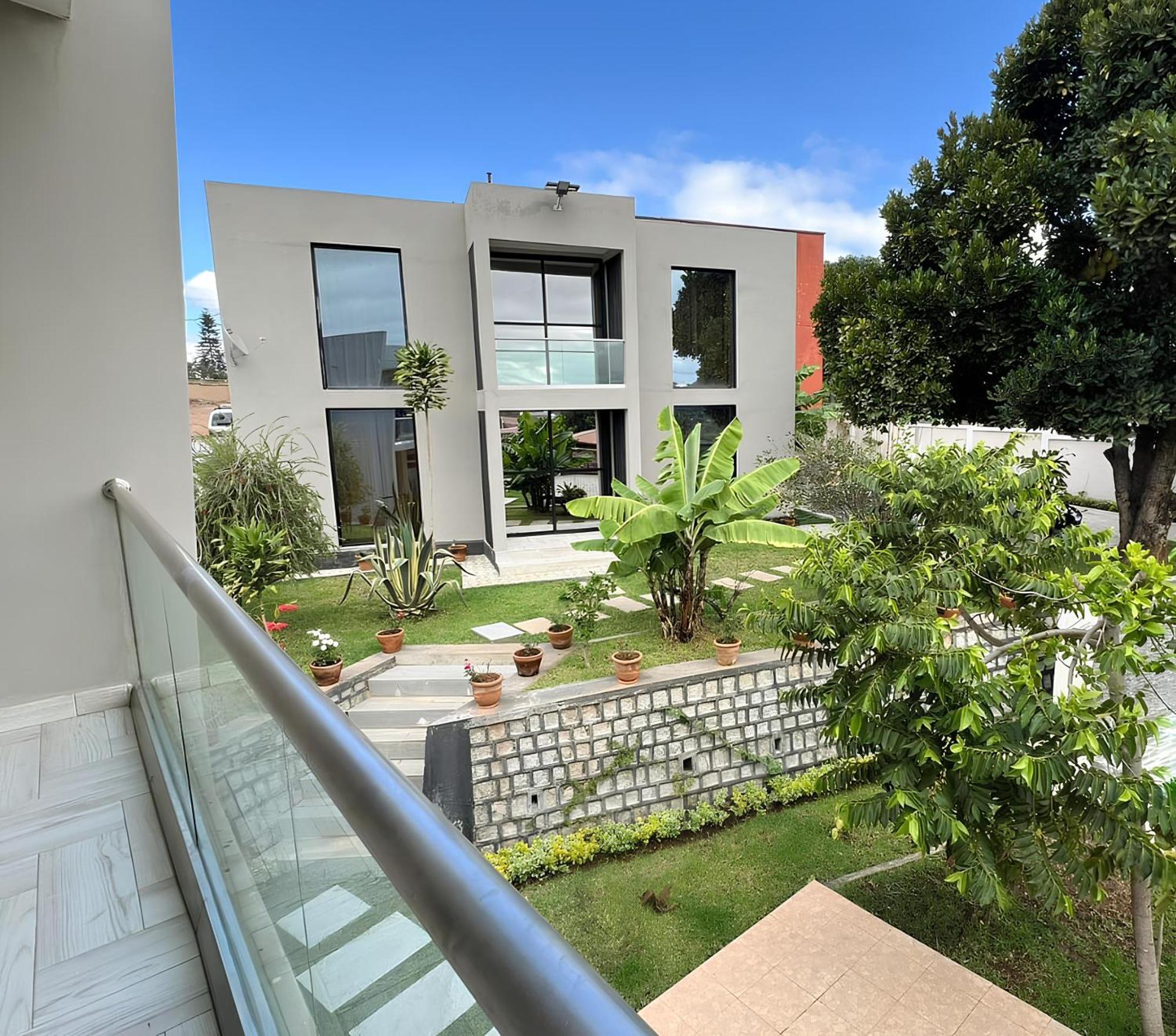 Guest House Nohfy Antananarivo Bagian luar foto