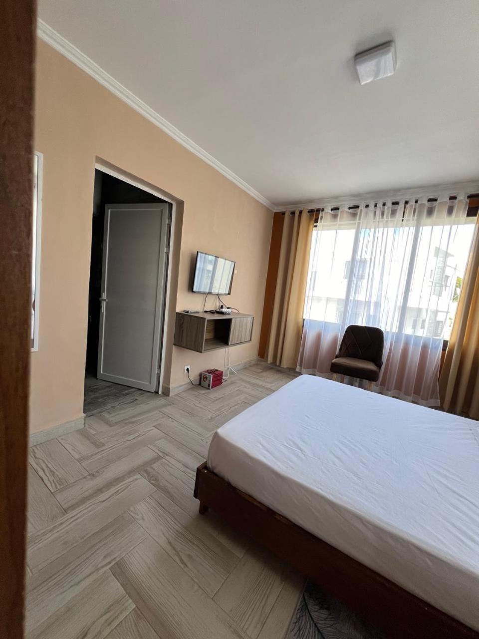 Guest House Nohfy Antananarivo Bagian luar foto